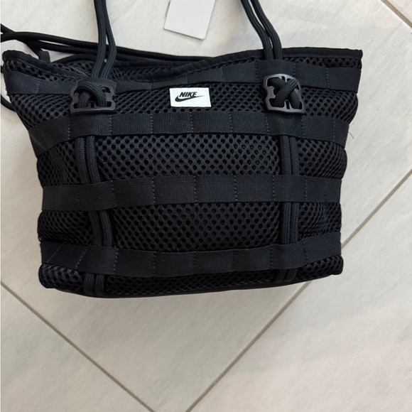 Nike Black Mesh Tote Bag - Picture 8 of 13